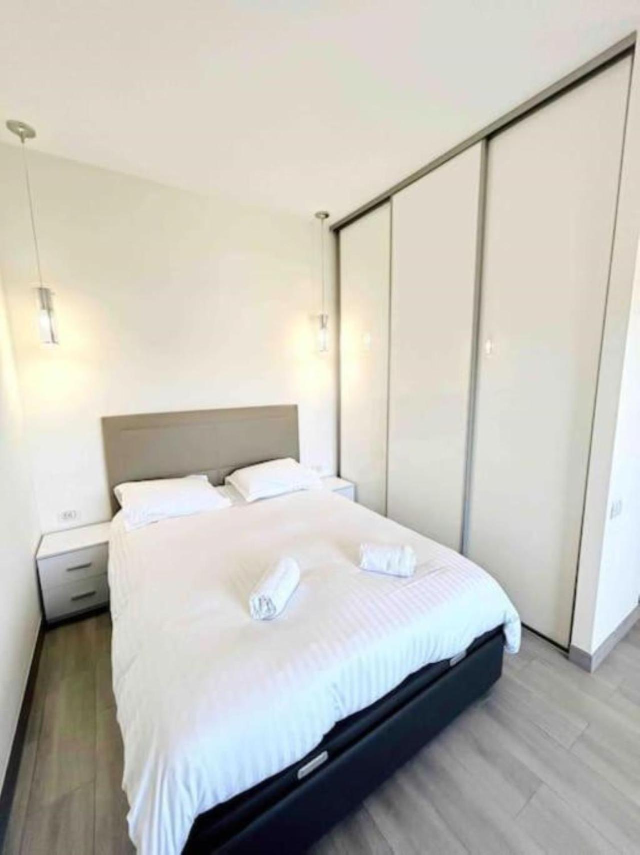 Il Gioiello : 2 Pers, Clim, Piscine, Parking Appartement *